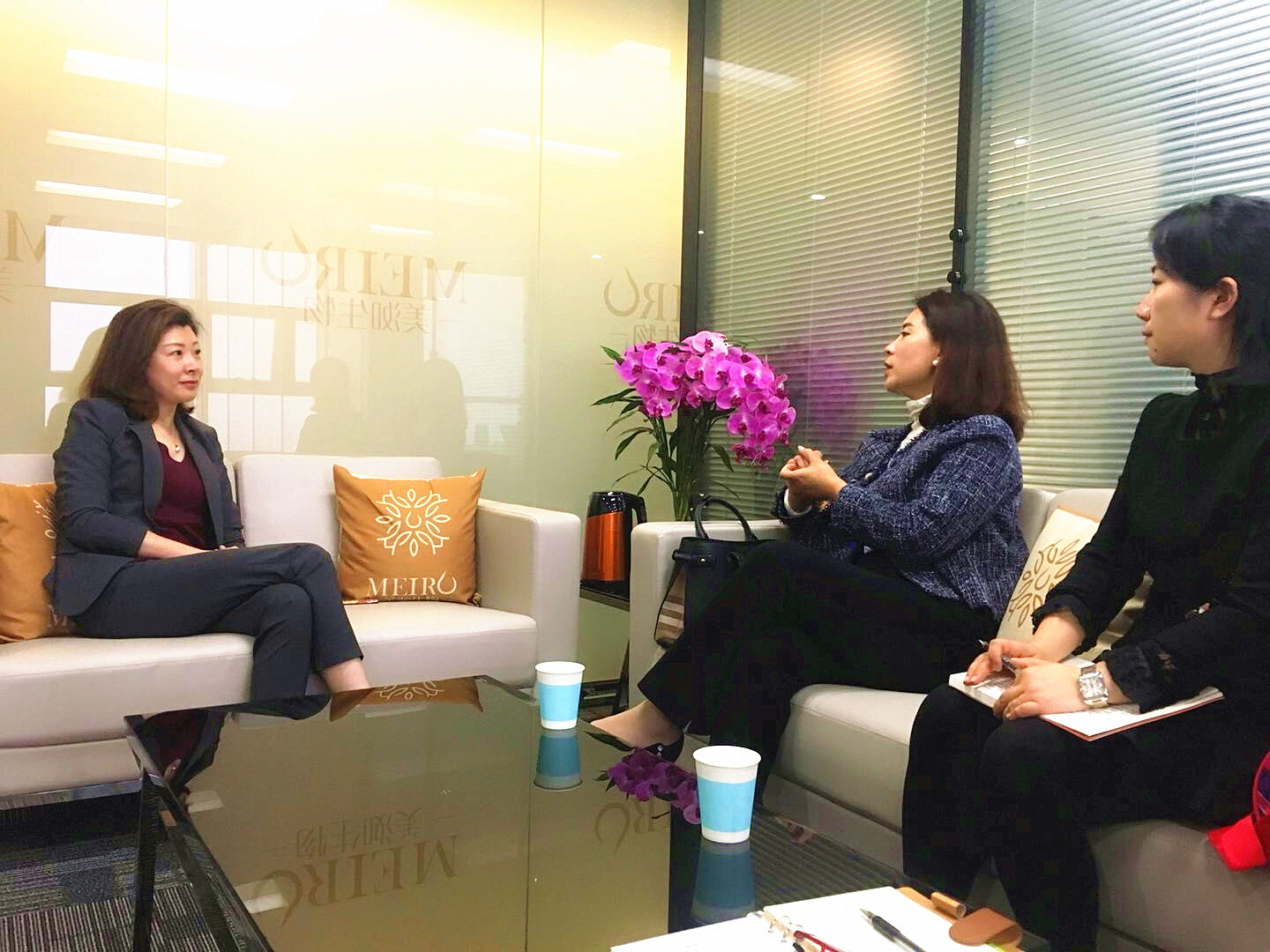 東信醫(yī)藥集團(tuán)牽手融智家庭社區(qū)指導(dǎo)中心，達(dá)成公益項(xiàng)目合作意向