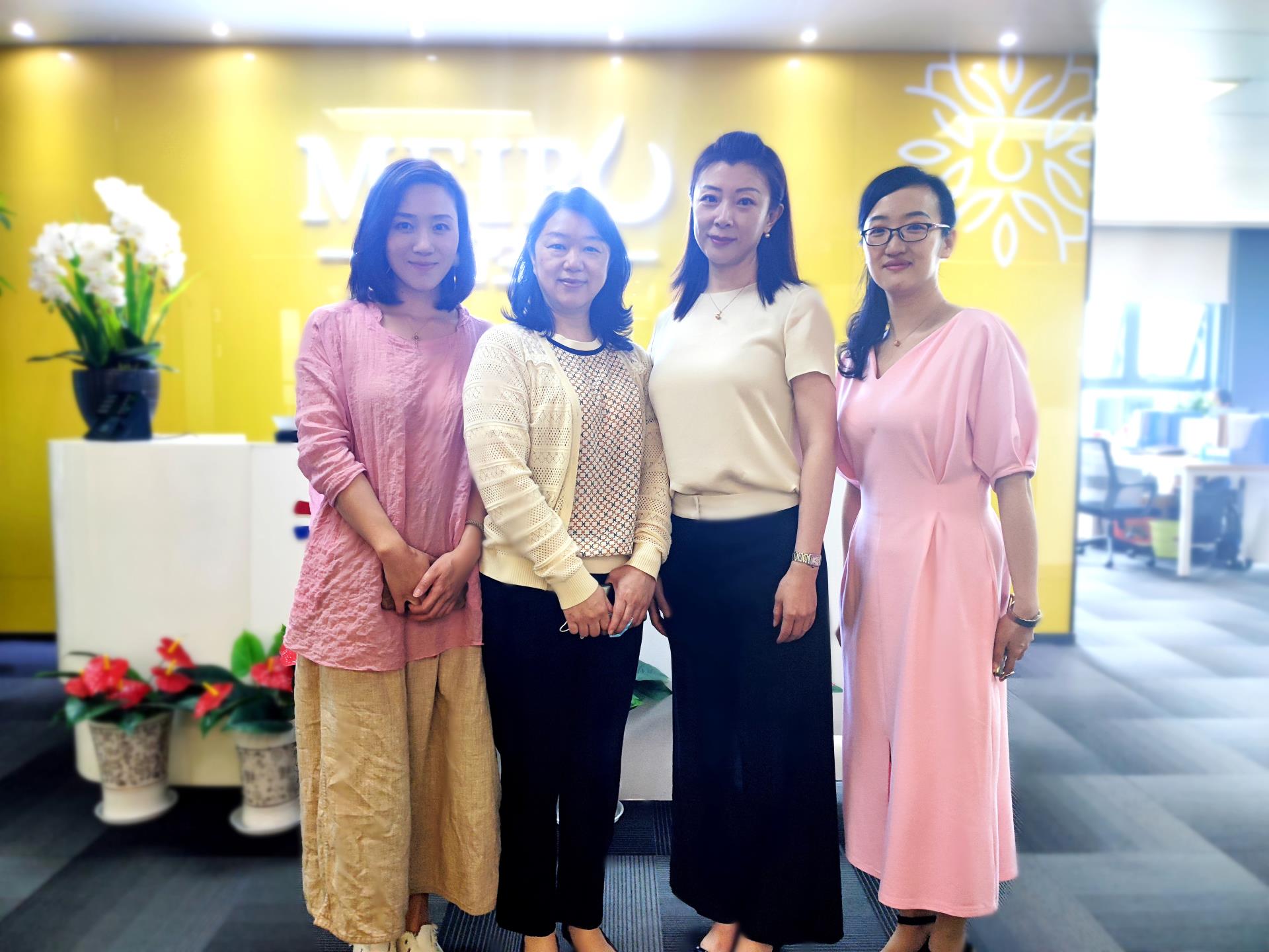 江岸區(qū)婦聯(lián)領(lǐng)導(dǎo)蒞臨東信醫(yī)藥集團(tuán)走訪調(diào)研，助力企業(yè)發(fā)展